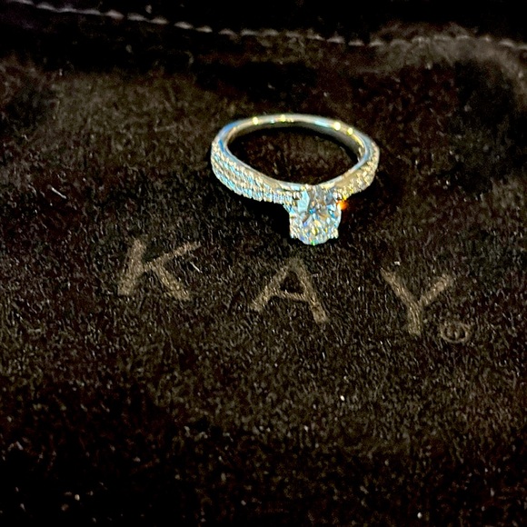 Lab-Created Diamonds by KAY Oval-Cut Engagement Ring 1-1/4 ct tw 14K White Gold - Picture 5 of 9